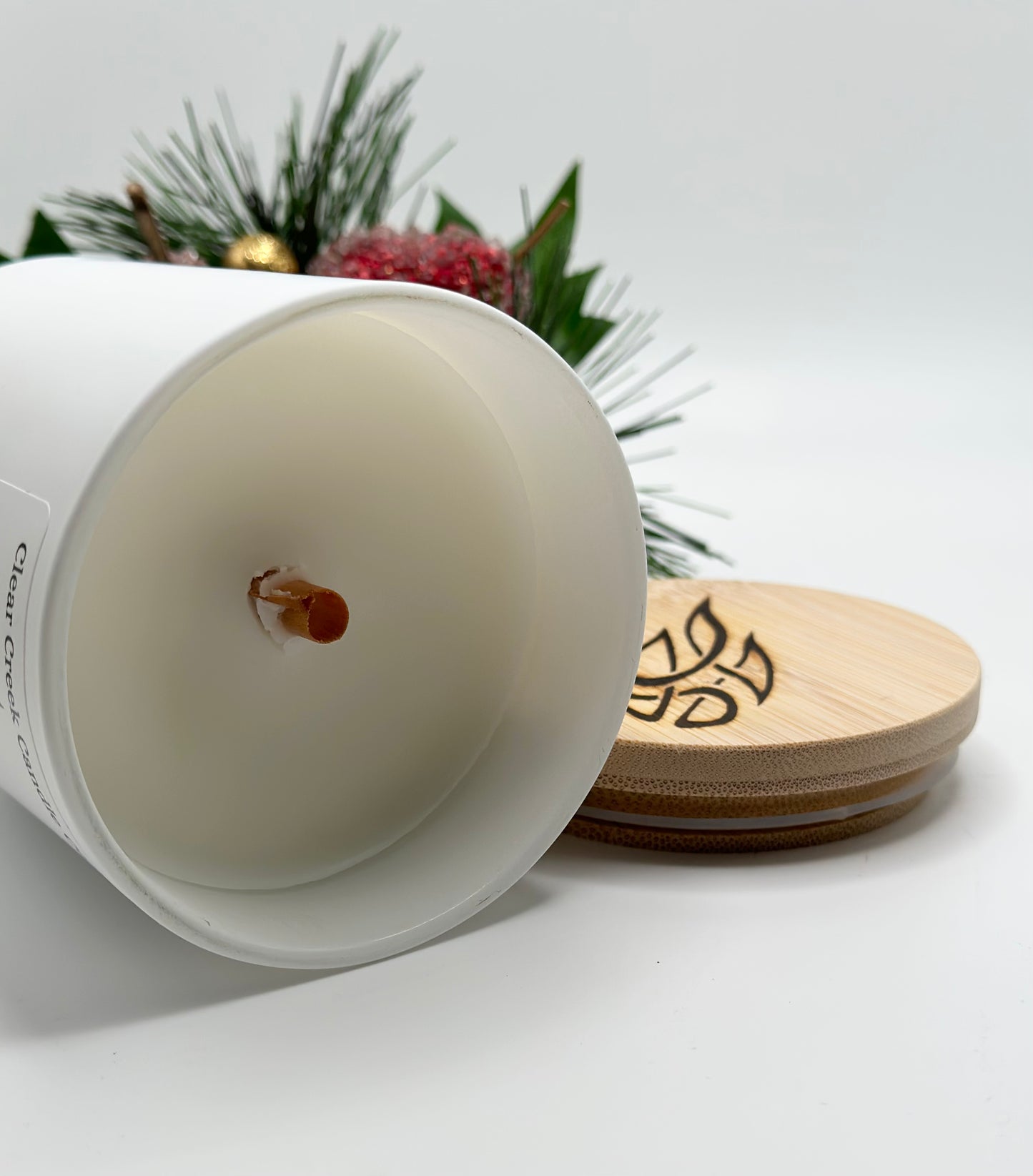 Christmas Cabin 8oz